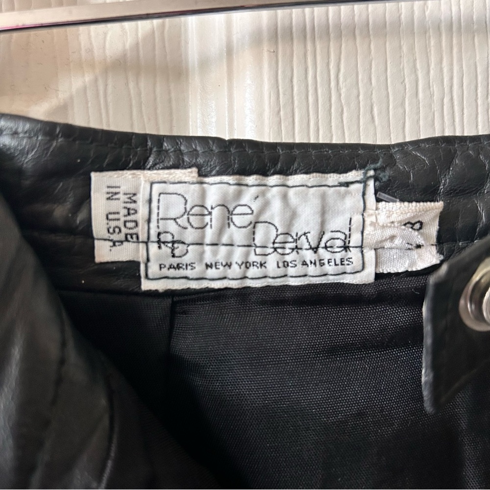 Vintage Rene Derval Black Leather Skirt, Made in USA, XS - Picture 4 of 6